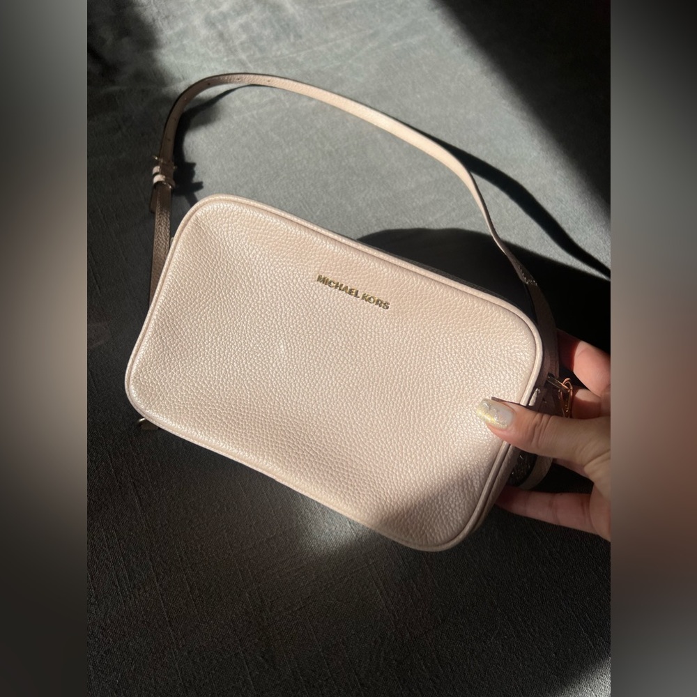 MICHAEL KORS WOMENS PURSE